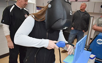 Enerquip Expands Welding Simulator Program to Local Schools